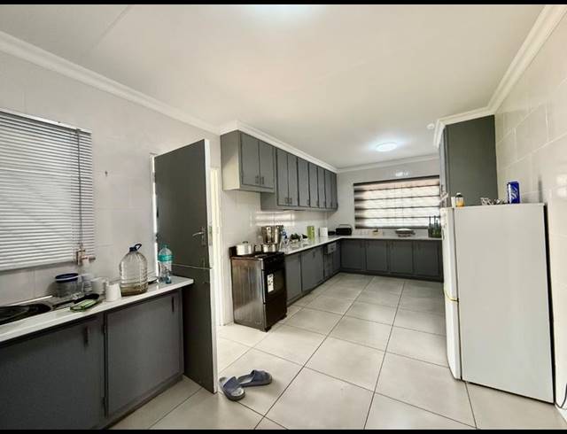 3 BEDROOM HOUSE FOR SALE IN VANDERBIJLPARK CW 5